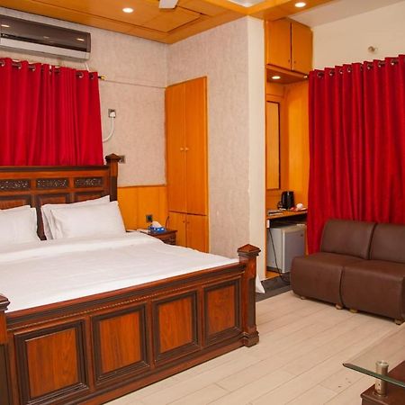 Elet Business Hotel Carachi Exterior foto