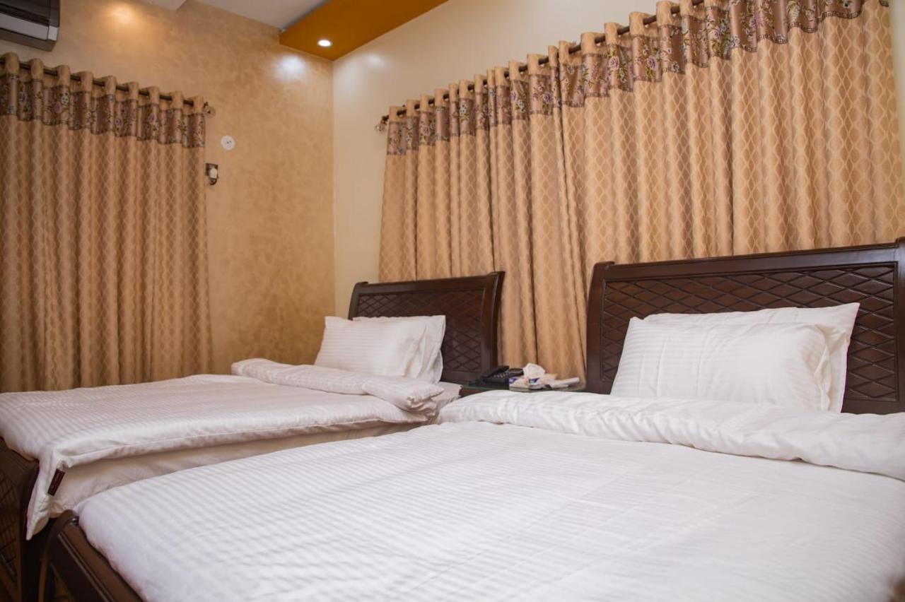 Elet Business Hotel Carachi Exterior foto